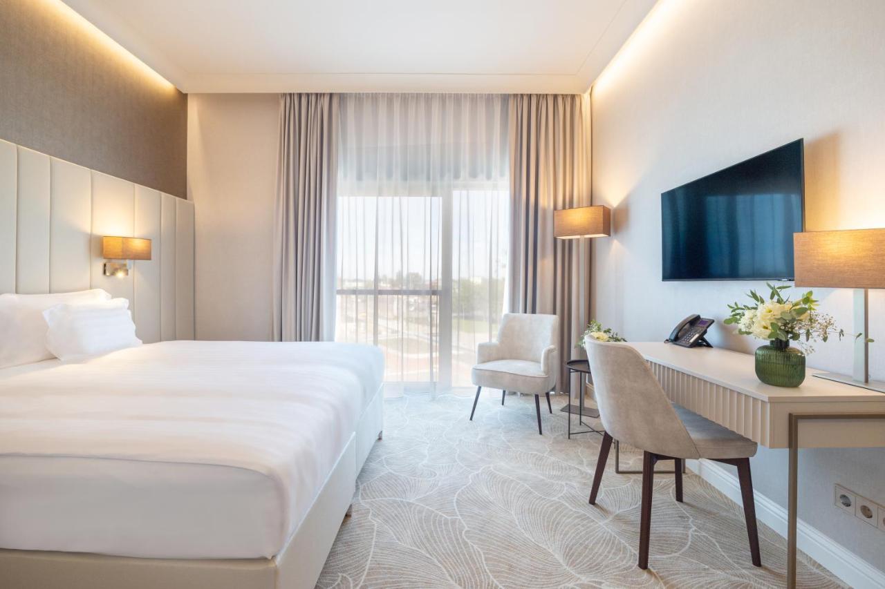 Hotel Gerardus セゲド エクステリア 写真