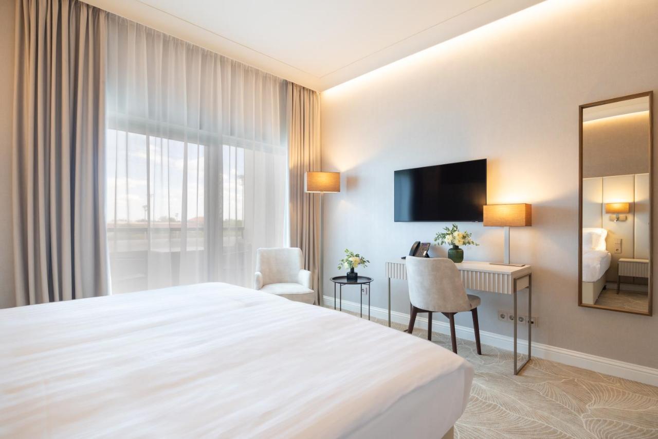 Hotel Gerardus セゲド エクステリア 写真