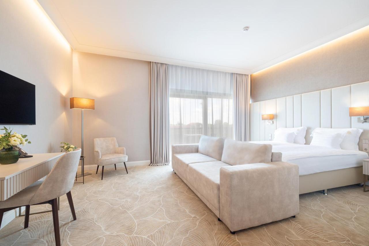 Hotel Gerardus セゲド エクステリア 写真
