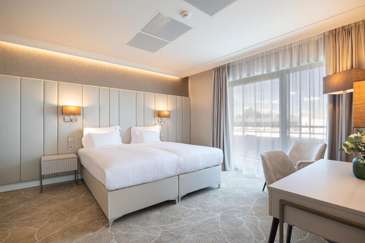 Hotel Gerardus セゲド エクステリア 写真