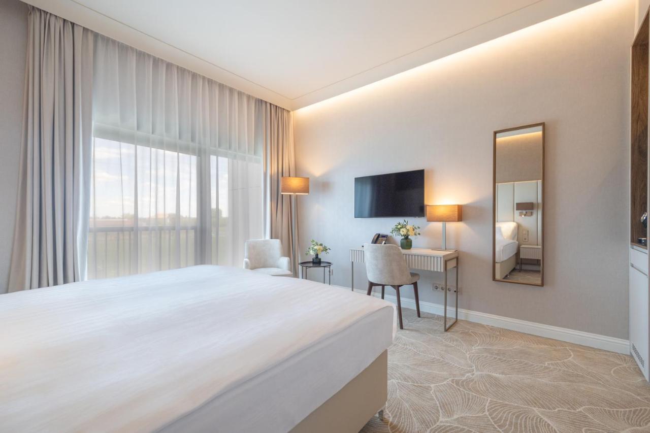 Hotel Gerardus セゲド エクステリア 写真