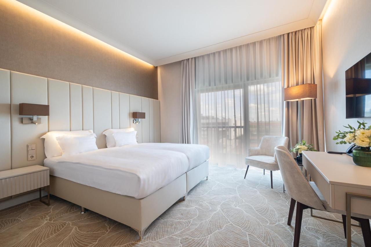 Hotel Gerardus セゲド エクステリア 写真